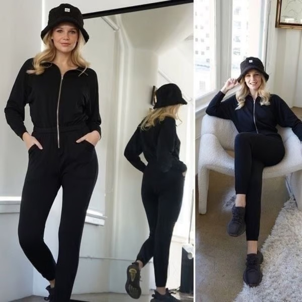 Lezat Black Hooded Jumpsuit with Zipper